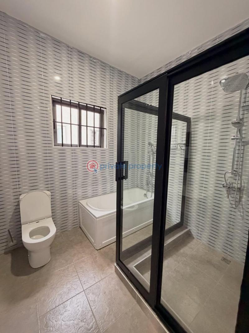 4 bedroom House For Sale Lakeside Community 8 Lakeside Estates. Adenta Municipal Accra - 10