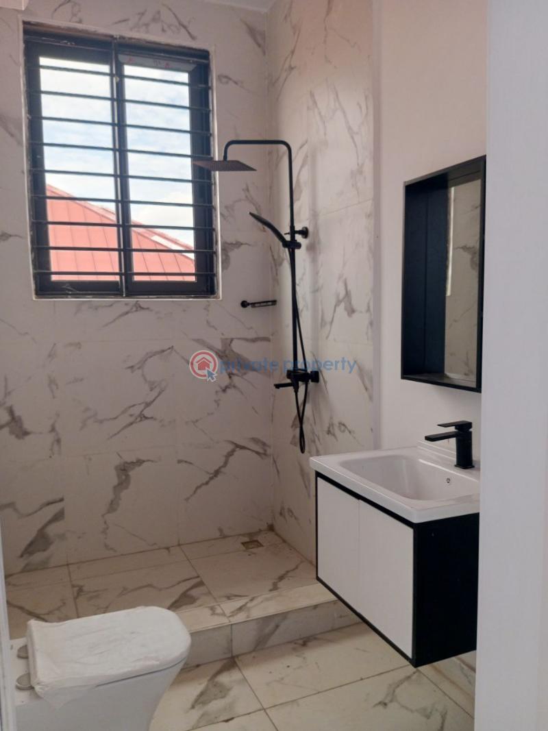 3 bedroom House For Sale Kingsby Hotel Street Achimota Accra - 11