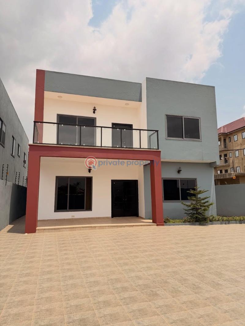 4 bedroom House For Sale Lakeside Community 8 Lakeside Estates. Adenta Municipal Accra - 1