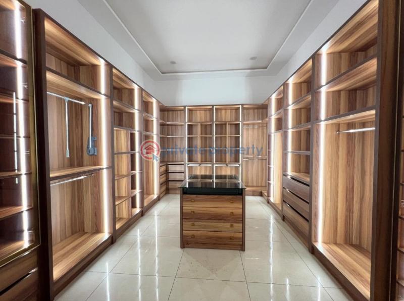 4 bedroom House For Sale East Airport Airport Residential Area Accra - 8