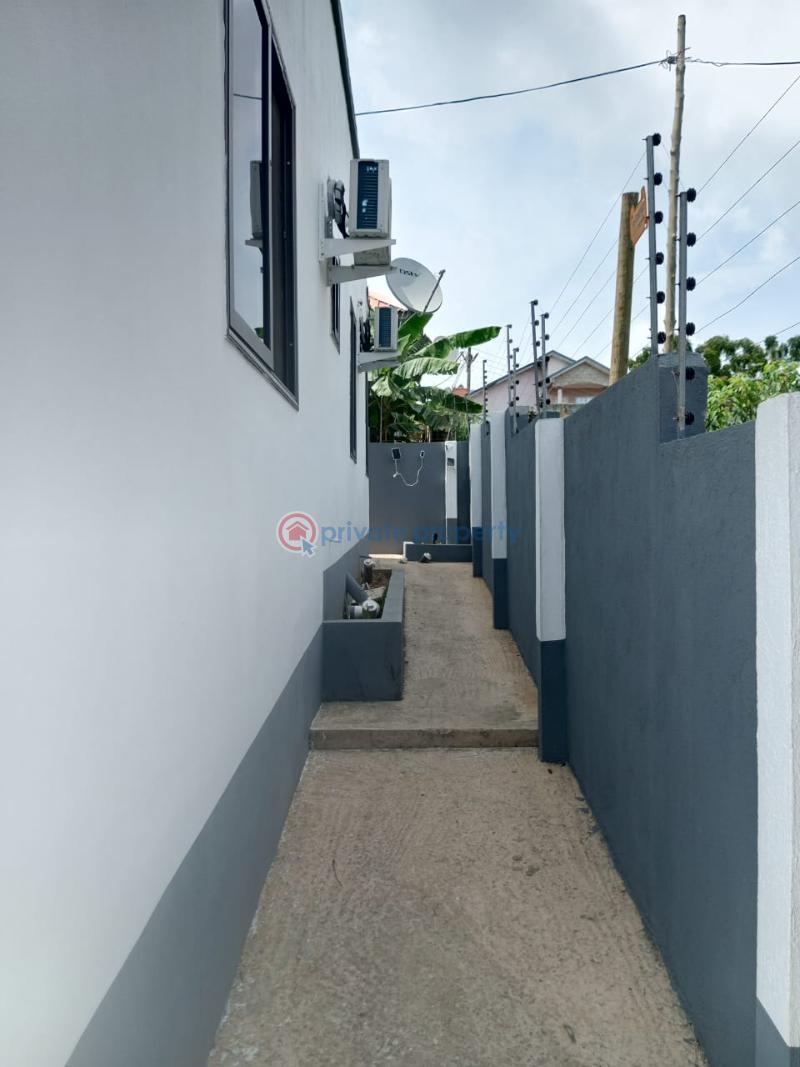 3 bedroom House For Sale Ashongman Estate Ashongman Ga East Municipal Accra - 10