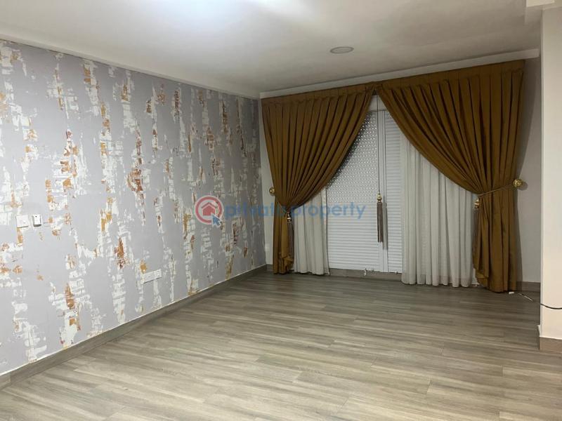 4 bedroom House For Sale Labone North Labone Accra - 2