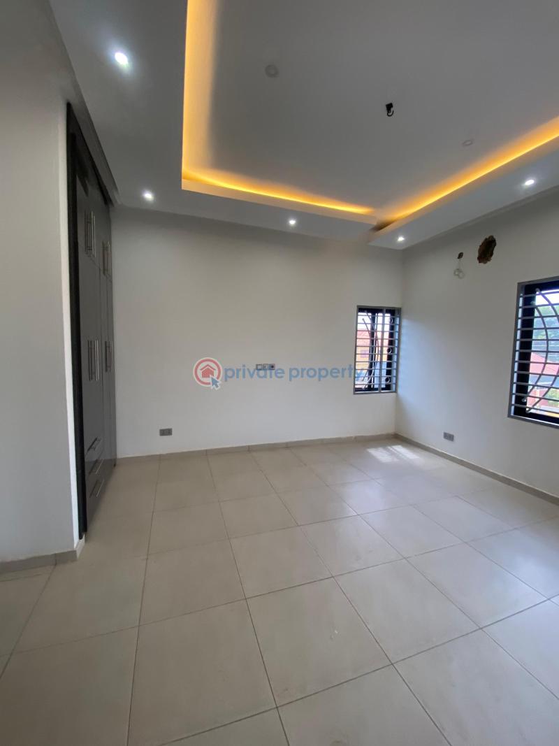 4 bedroom House For Sale Spintex Road Accra - 8