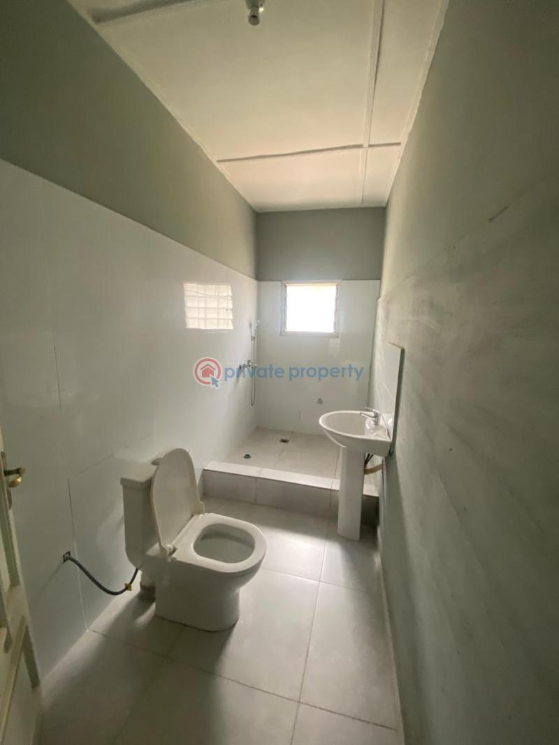 8 bedroom House For Sale Abuakwa, Kumasi Ghana On Abuakwa Road. Kumasi Metropolitan Ashanti - 4
