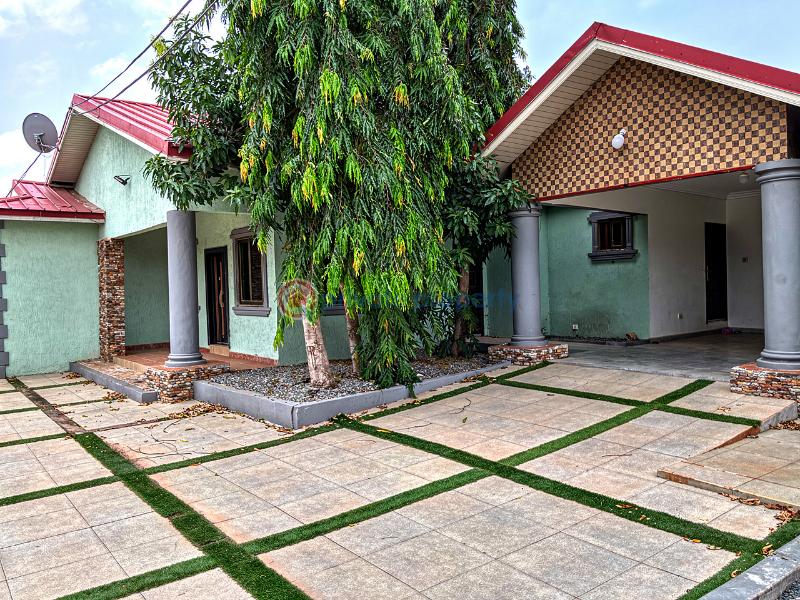 5 bedroom House For Sale Ashaley Botwe Nanakrom Ashaley Botwe Adenta Municipal Accra - 1