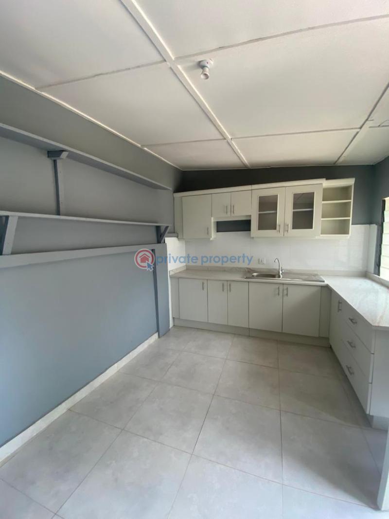 8 bedroom House For Sale Abuakwa, Kumasi Ghana On Abuakwa Road. Kumasi Metropolitan Ashanti - 3
