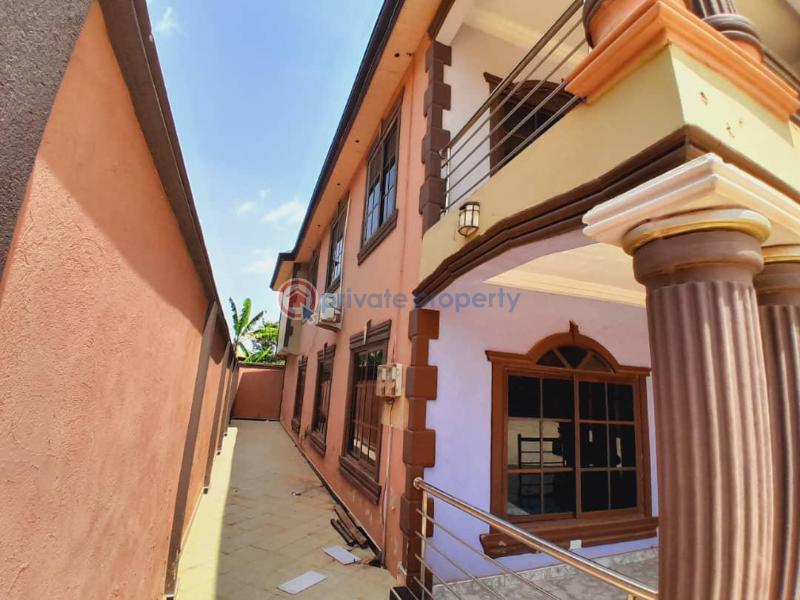 6 bedroom House For Sale Kronum Afrancho, Kumasi Ghana On Kronum Afrancho Buoho Road. Afigya-Kwabre Ashanti - 4