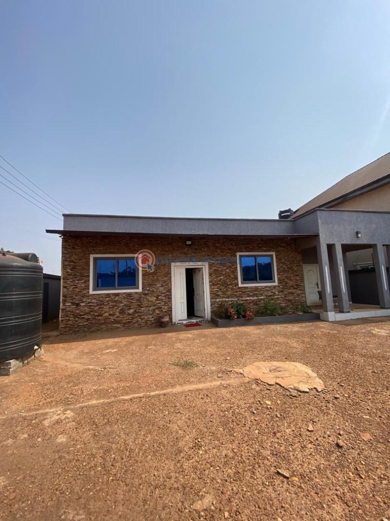 3 bedroom House For Rent Pantang Adenta Municipal Accra - 0