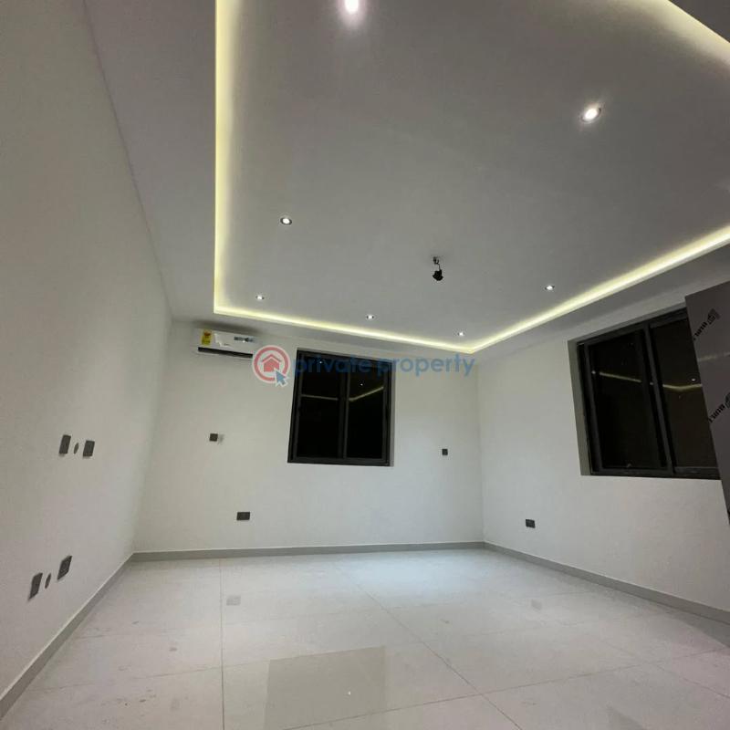6 bedroom House For Sale Nmai Dzorn School Junction East Legon Accra - 18