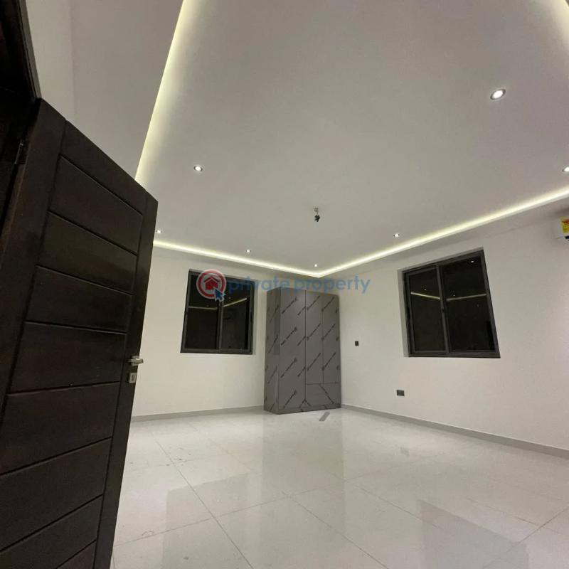 6 bedroom House For Sale Nmai Dzorn School Junction East Legon Accra - 14