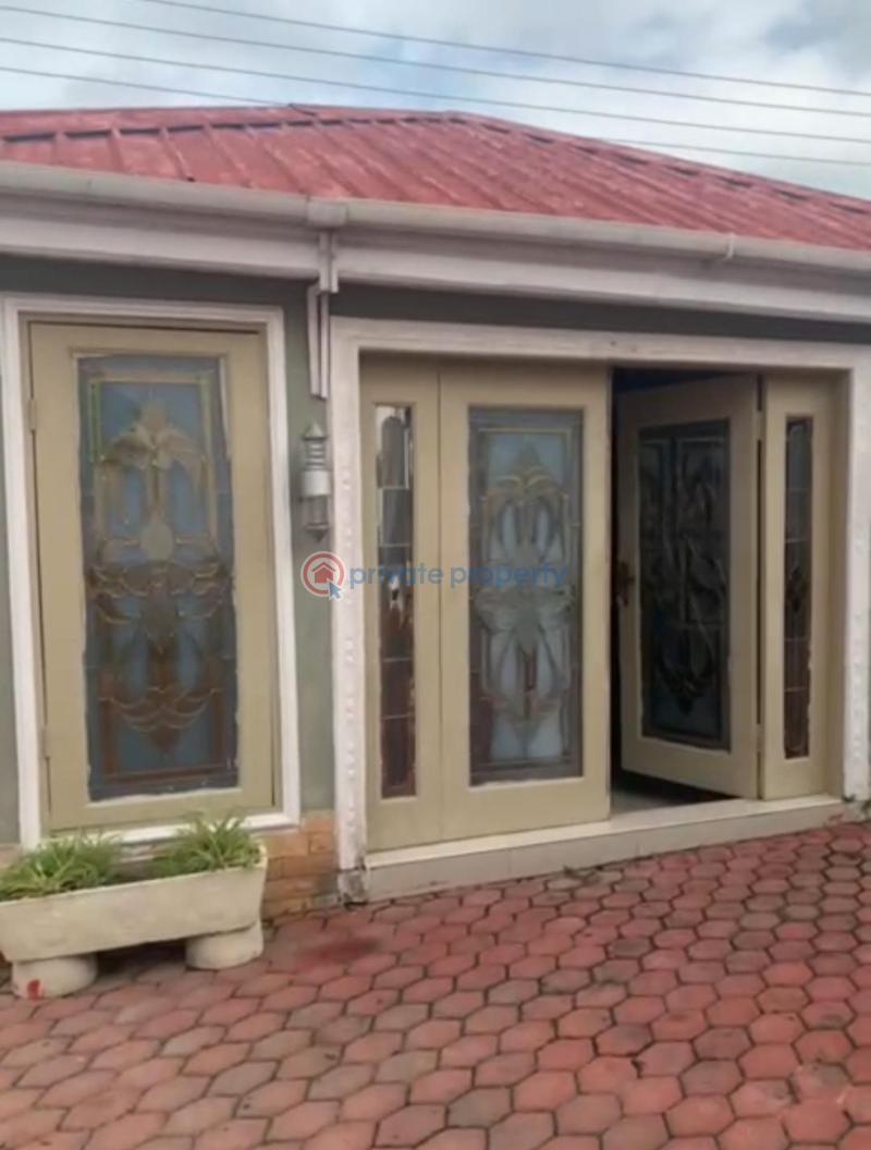 10 bedroom Hostel For Sale Dome Pillar 2 Ga East Municipal Accra - 4