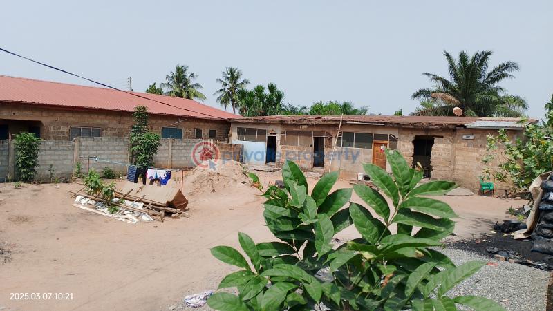 Land For Sale Pokuase Near The Zonal Council. Pokuase (Pokoasi) Ga West Municipal Accra - 0