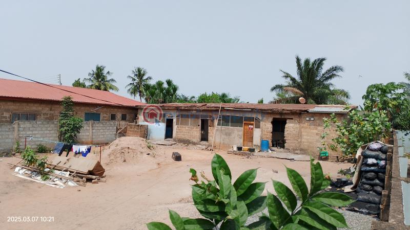Land For Sale Pokuase Near The Zonal Council. Pokuase (Pokoasi) Ga West Municipal Accra - 3
