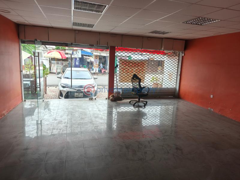 Shop For Rent Osu Road Accra - 7