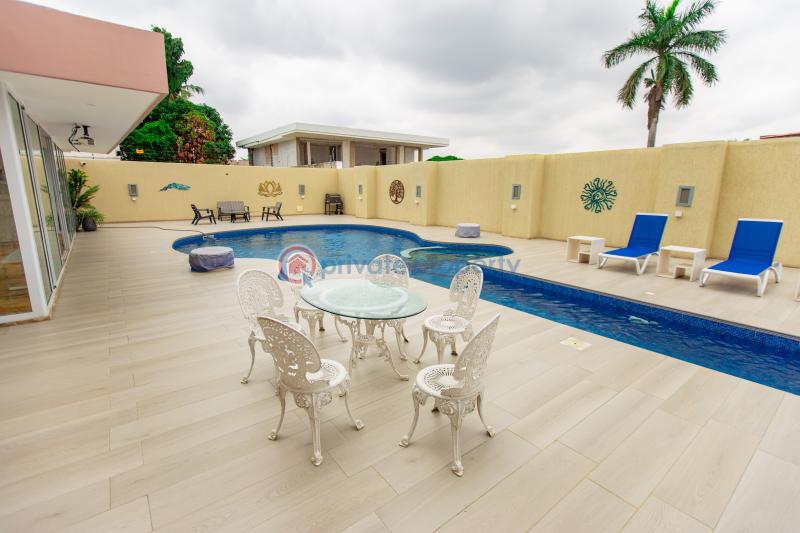 9 bedroom House For Sale Labone Cantonments Accra - 3