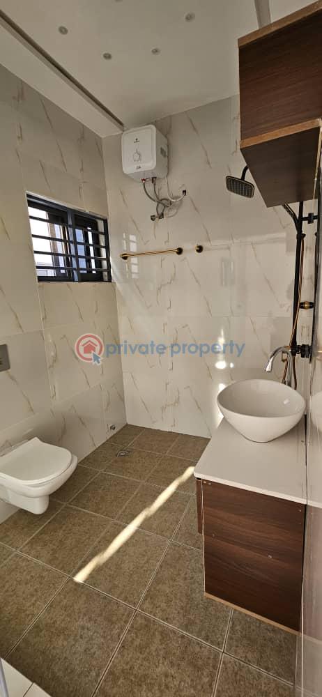 3 bedroom House For Sale Lakeside Estates. Adenta Municipal Accra - 11