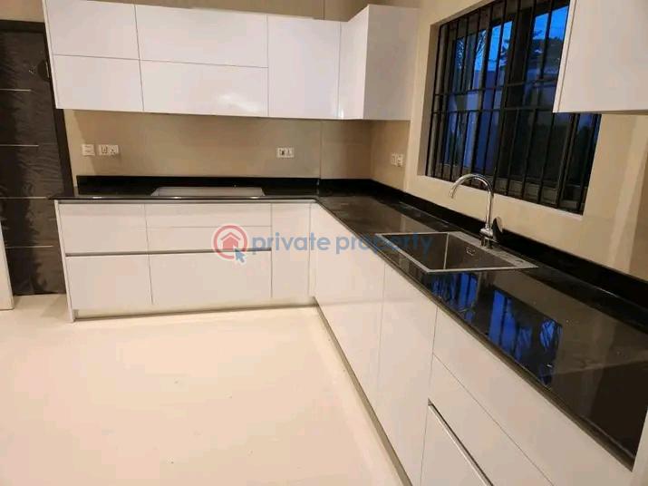 3 bedroom Townhouse For Rent Airport Residential Area Accra - 1
