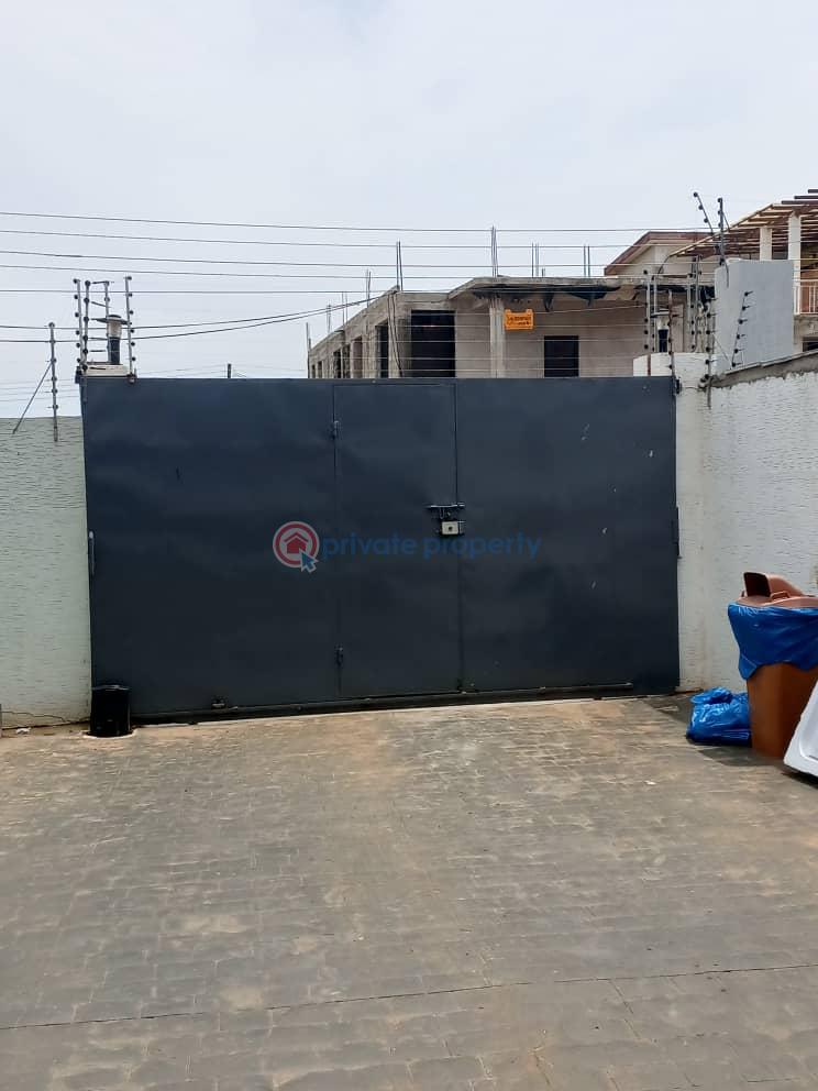 3 bedroom House For Sale East Airport Tse Addo Roundabout Accra - 3