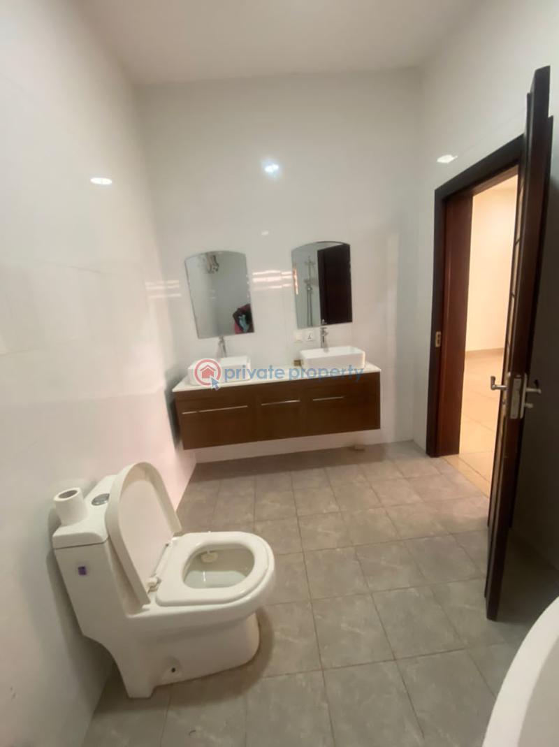 3 bedroom Townhouse For Rent Spintex Accra - 2