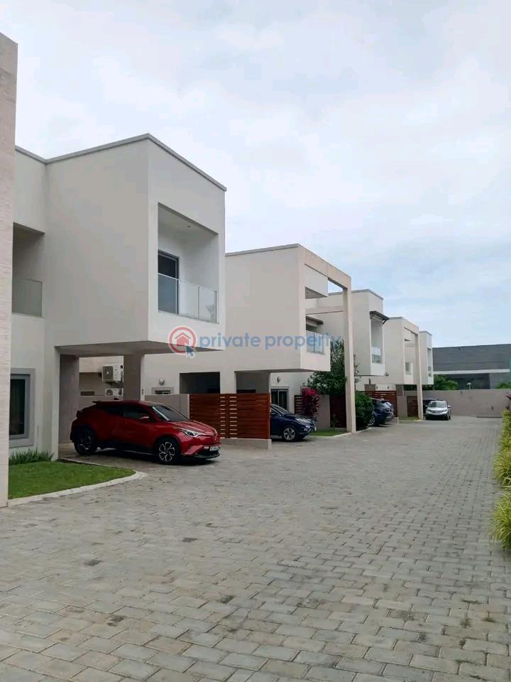 3 bedroom Townhouse For Rent Cantonments Accra - 2