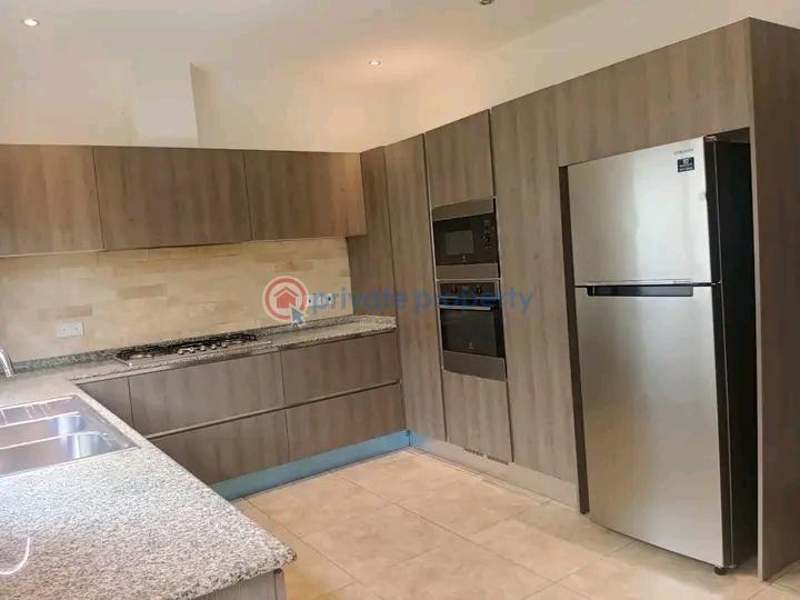 3 bedroom Townhouse For Rent Cantonments Accra - 12