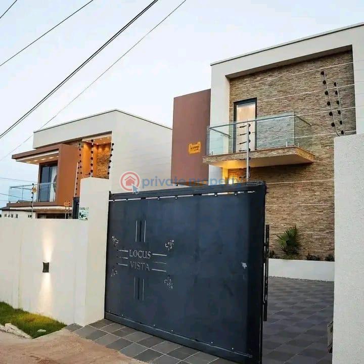 3 bedroom Townhouse For Sale East Airport Airport Residential Area Accra - 1