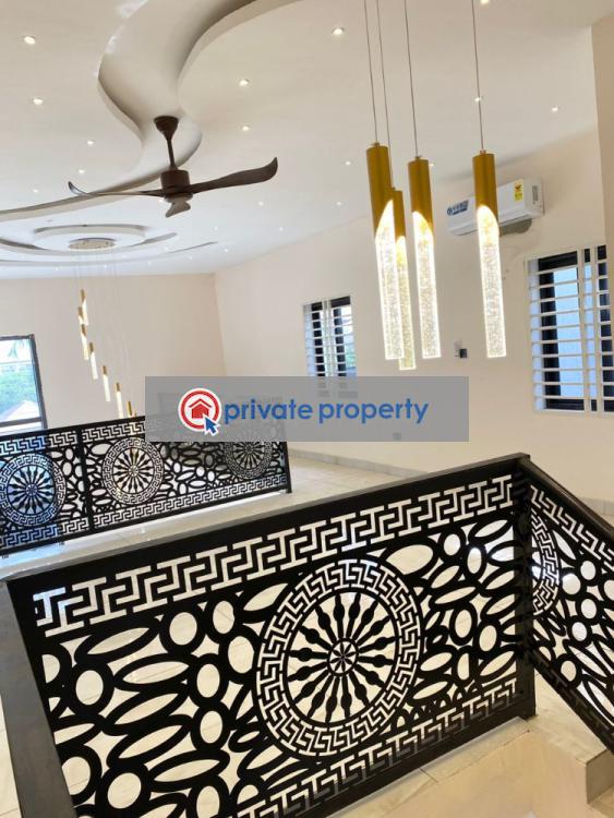 4 bedroom House For Sale &nbsp;mile 7 Achimota Accra - 1
