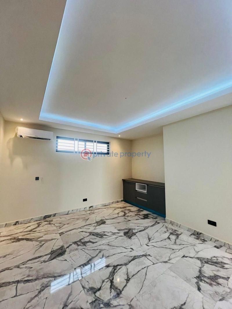 5 bedroom Townhouse For Sale Ashale Botwe (nmaidzor) Ashaley Botwe Adenta Municipal Accra - 11
