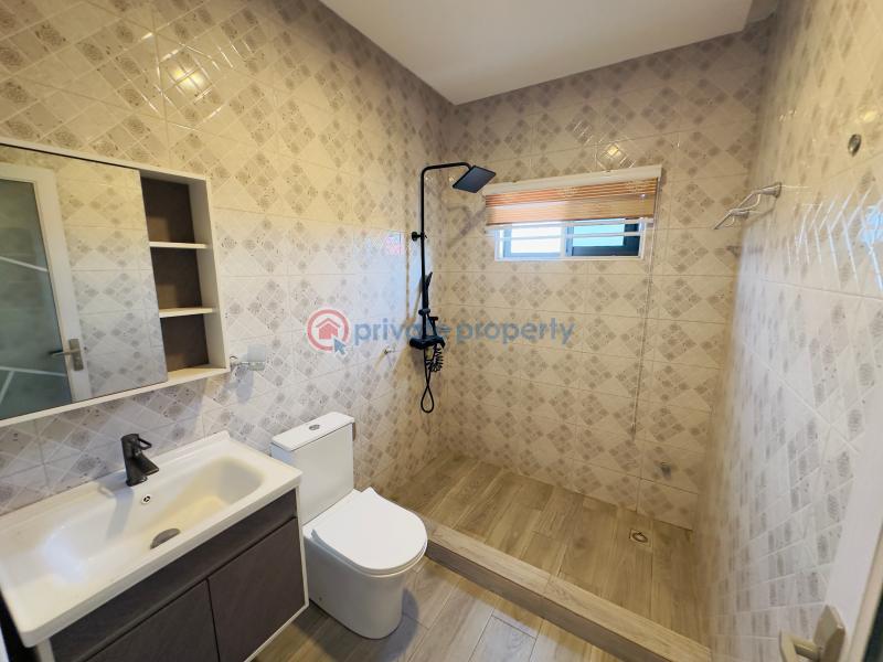 4 bedroom House For Sale Community 18 Estate Comm 18 Spintex Accra - 35