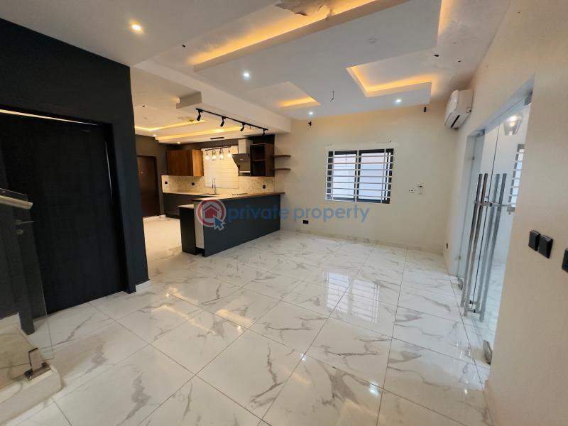 4 bedroom House For Sale Community 18 Estate Comm 18 Spintex Accra - 10
