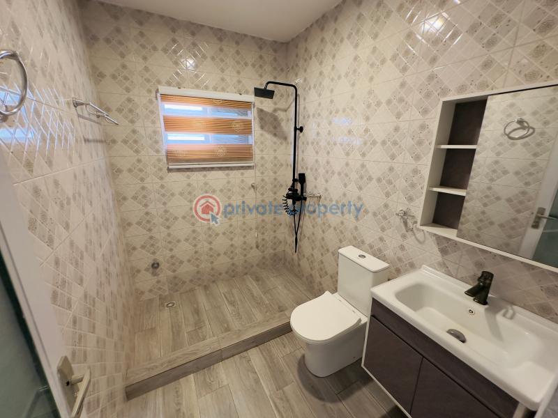 4 bedroom House For Sale Community 18 Estate Comm 18 Spintex Accra - 32