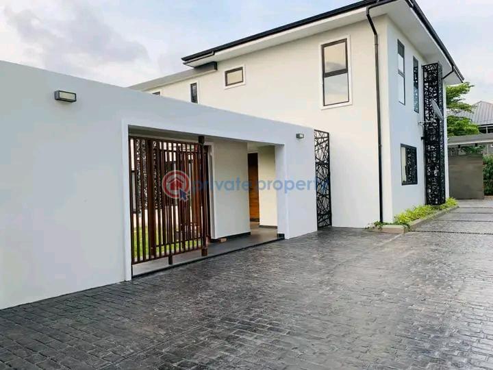 4 bedroom Townhouse For Sale North Labone Accra - 4