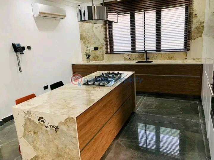 4 bedroom Townhouse For Sale North Labone Accra - 6
