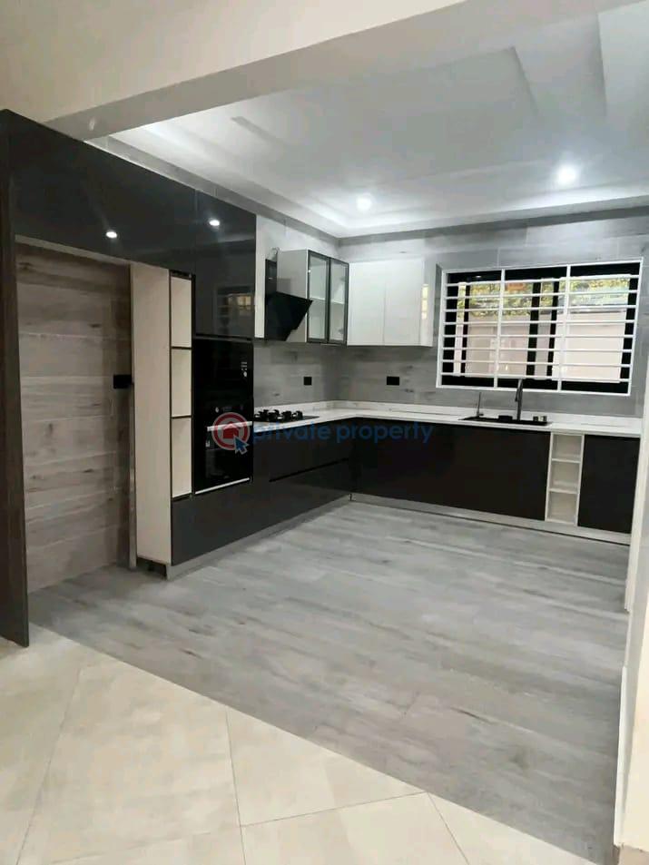 4 bedroom Townhouse For Sale East Legon Accra - 5