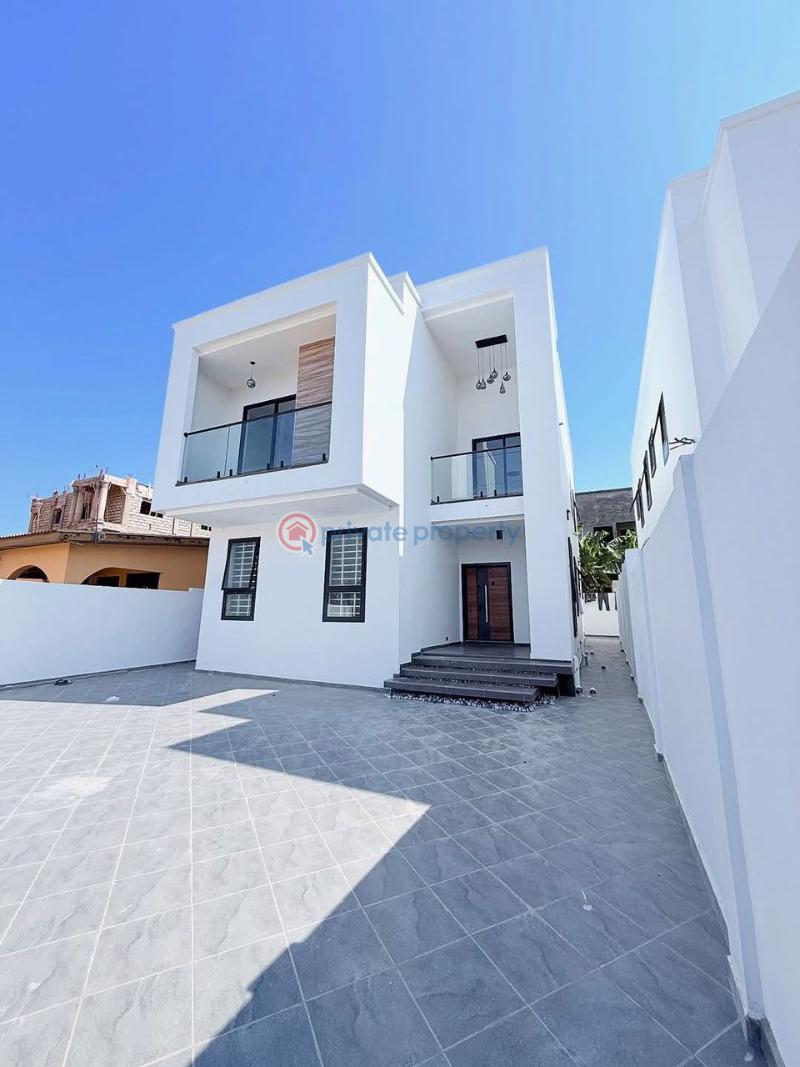 4 bedroom House For Sale Sakumono Spintex Accra - 3