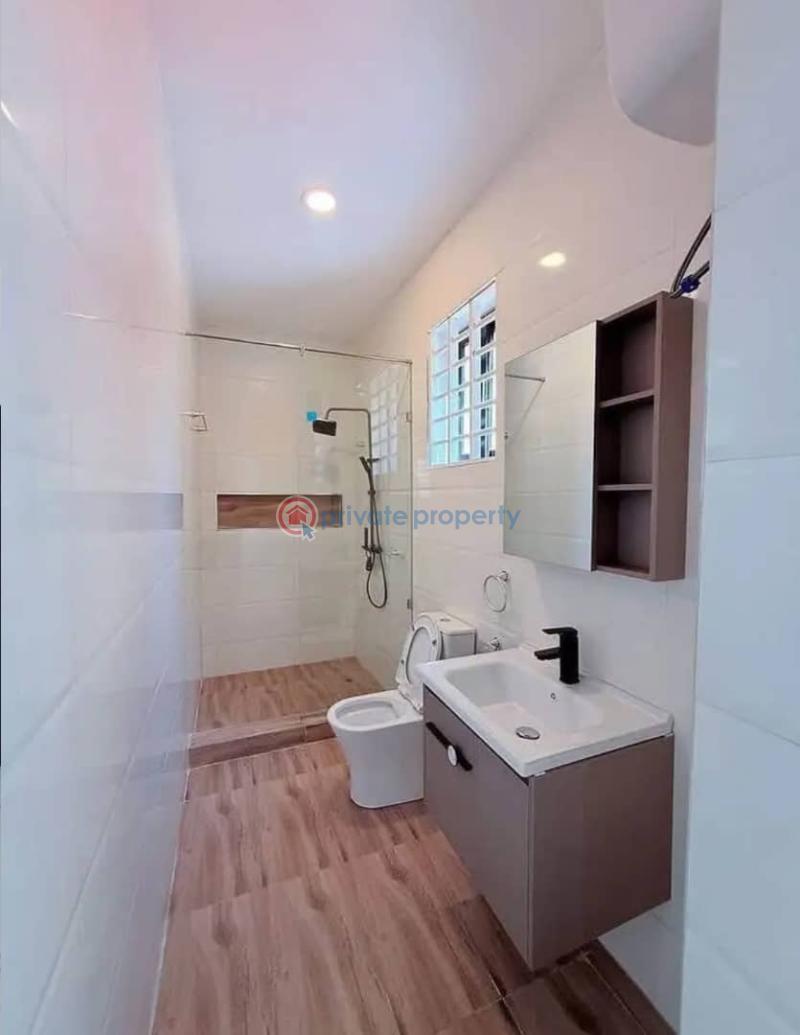 4 bedroom House For Sale Sakumono Spintex Accra - 9