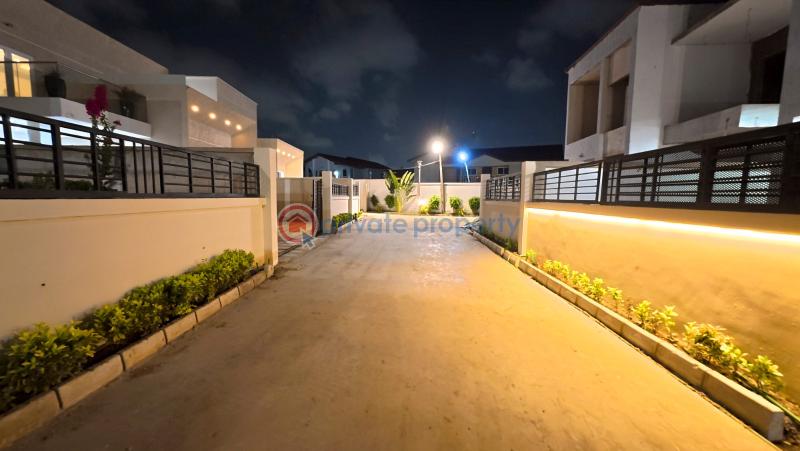 4 bedroom Townhouse For Sale Spintex Accra - 8