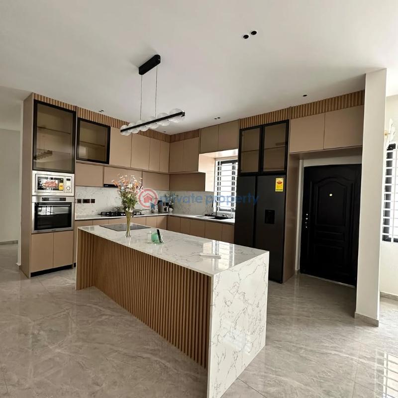 4 bedroom Detached Bungalow For Sale Lakeside Estates. Adenta Municipal Accra - 7