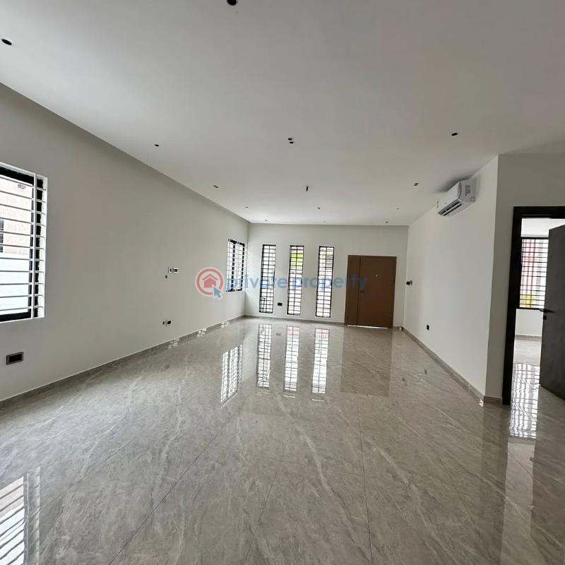 4 bedroom Detached Bungalow For Sale Lakeside Estates. Adenta Municipal Accra - 4