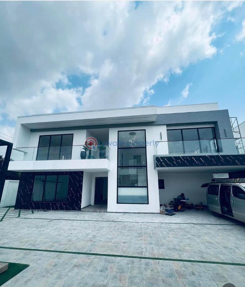 5 bedroom House For Sale Ashaley Botwe Adenta Municipal Accra - 0