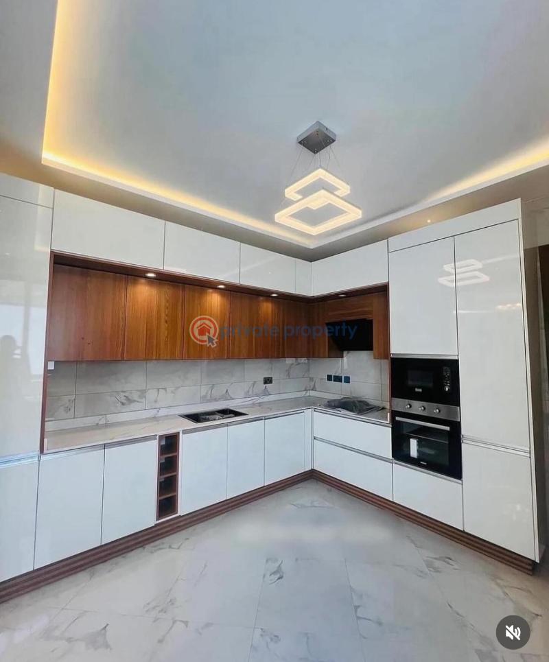 5 bedroom House For Sale Near American House Accra East Legon  - 3