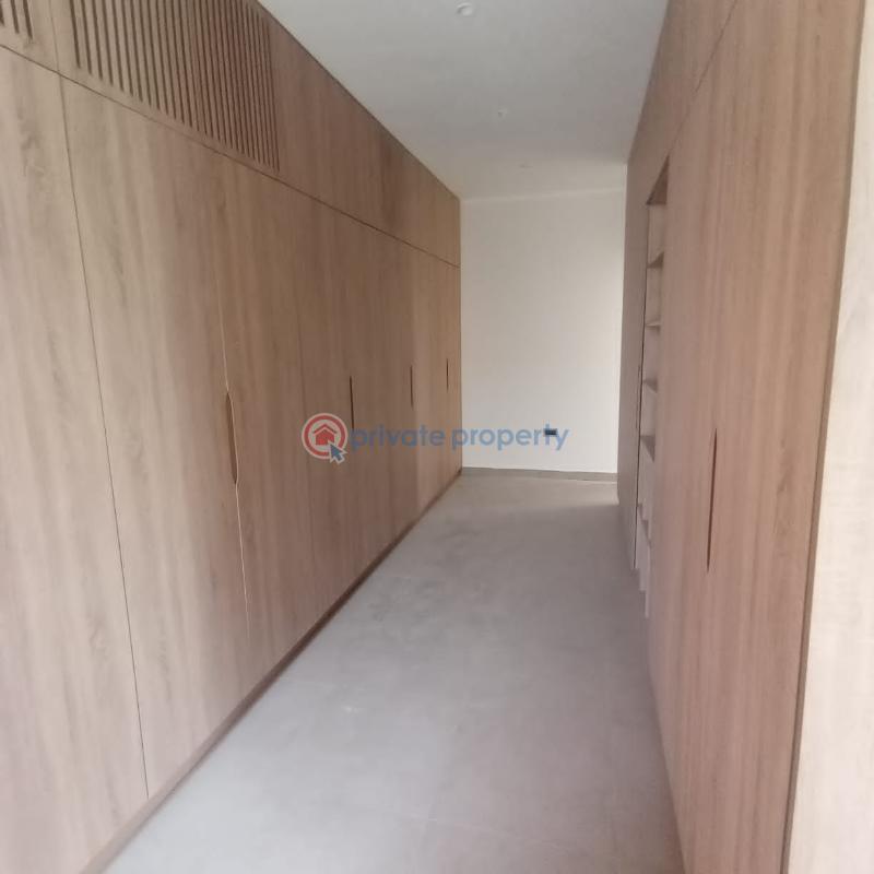 6 bedroom House For Sale Tse Addo Accra - 20