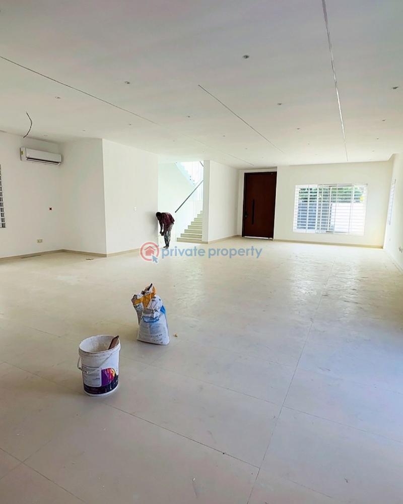 4 bedroom House For Sale Sakumono Spintex Accra - 1