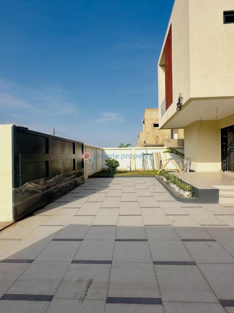 5 bedroom House For Sale Adjiriganor East Legon Accra - 1