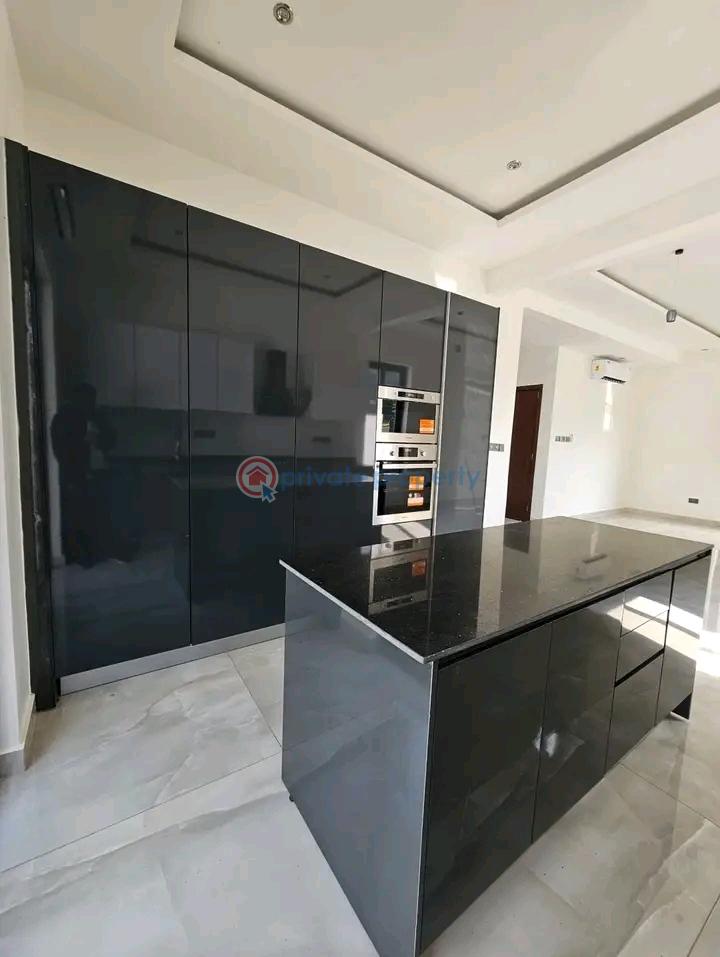 4 bedroom Townhouse For Sale Cantonments Accra - 1