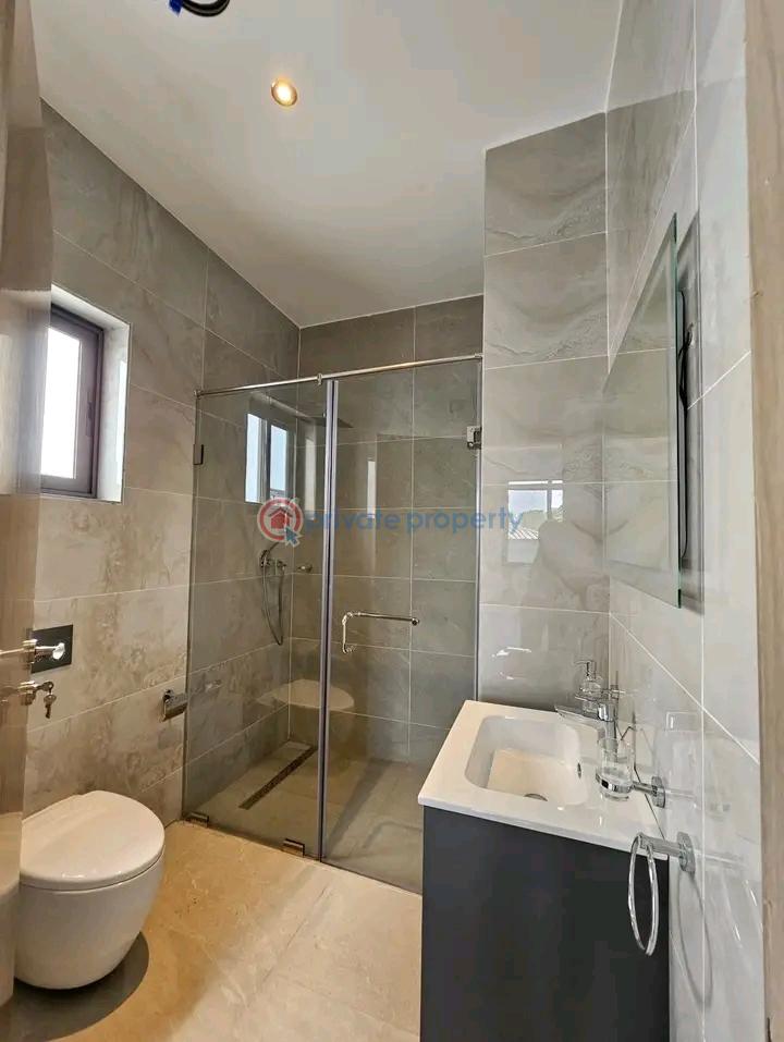 4 bedroom Townhouse For Sale Cantonments Accra - 4