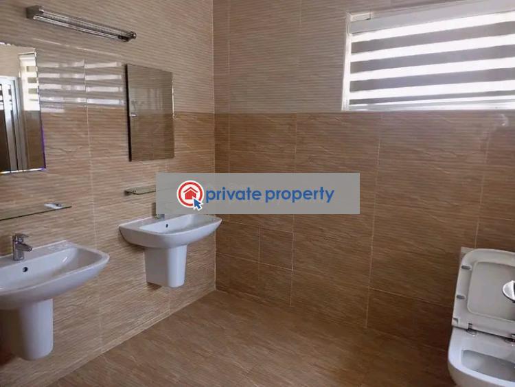 4 bedroom Townhouse For Sale Cantonments Accra - 2