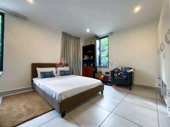 4 bedroom Townhouse For Sale Cantonments Accra - 8