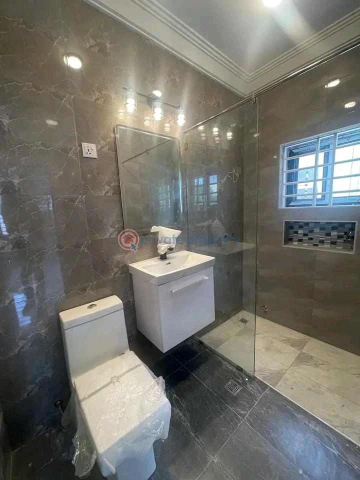 4 bedroom House For Sale Spintex Accra - 2