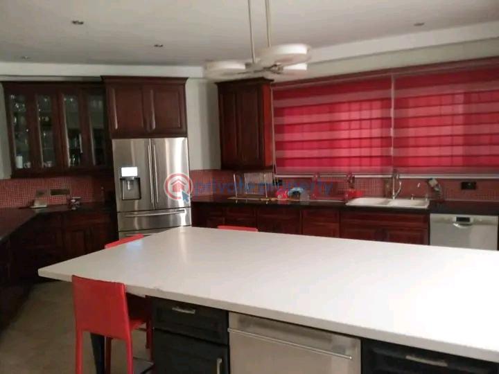 4 bedroom Townhouse For Sale Airport Hill's Airport Residential Area Accra - 10